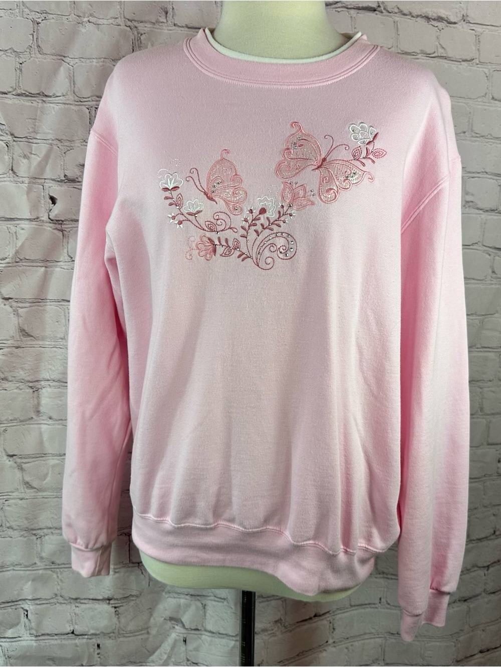 decorated originals Embroidered Butterfly Sweatshirt Women M pastel coastal gran